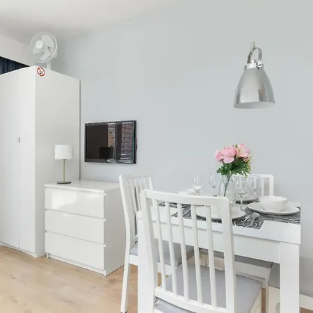Przytulne Studio Z Balkonem & Parkingiem By Rent Like Home Gdansk Exterior photo
